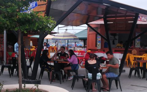 Un 70 % de los dueños de comedores en Playas está vacunado.