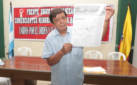 Coloma es el coordinador del Frente Único de Organizaciones Sociales de Comerciantes Minoristas de la bahía, creado en 1993 para organizar la zona comercial.