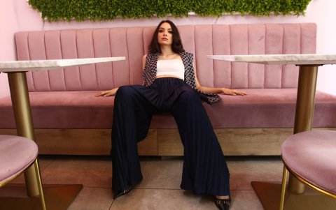 Las crop tops son tendencia a nivel mundial.