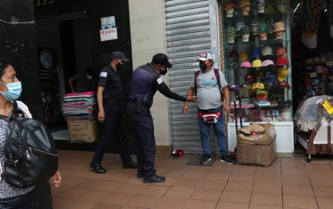 La alcaldesa indicó que la bahía será resguardada por personal metropolitano recién graduado.