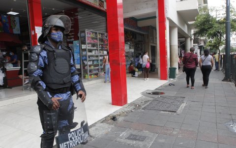 Alrededor de 800 agentes participaron ayer del operativo.