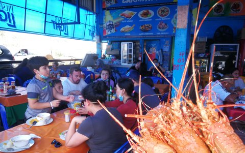 os locales comerciales del cantón Playas, como los restaurantes, sintieron la visita de los turistas, sobre todo de Guayaquil