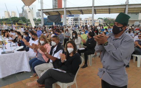Ceremonia. El sector pide atención de las autoridades para frenar la tala indiscriminada del manglar.