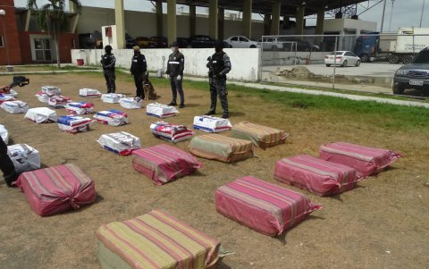 El cargamento tenía como destino final la India, cuyo valor es de más de 55 millones de dólares.