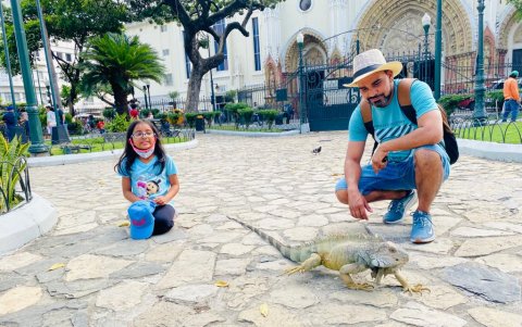 Abhishek ha visitado también varios lugares de la Costa como Salinas, Manabí y Guayaquil.