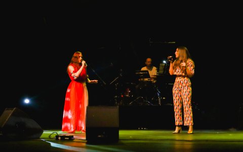 LaTorre junto a Camila Pérez.