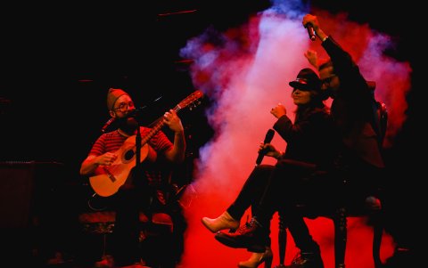 Ricardo Pita junto a  Doña Pepa y David López.