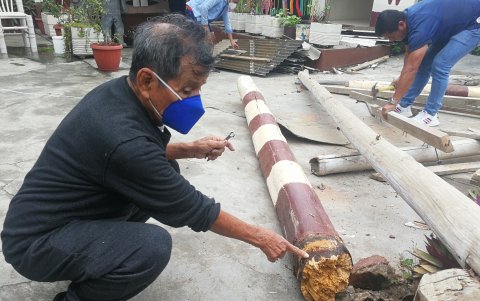 Las bases que sostenían el techo estaban podridas.