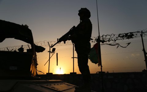 Desde 2001, Estados Unidos ha asignado más de 144.000 millones de dólares a la reconstrucción afgana a través de contratistas privados y diferentes ONG.