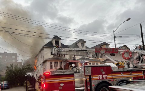 Durante el flagelo en la casa de sus parientes.
