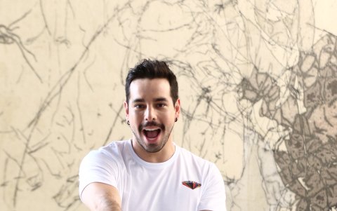 El actor forma parte del Sambofest con la obra Hombre tenías que ser.