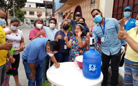 Efectos. La comunidad también sale al frente para cuidar las áreas verdes.