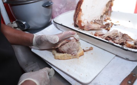 Registros sobre la historia gastronómica del país señalan que el sánduche de cerdo nació en un kiosco en la avenida 9 de Octubre.
