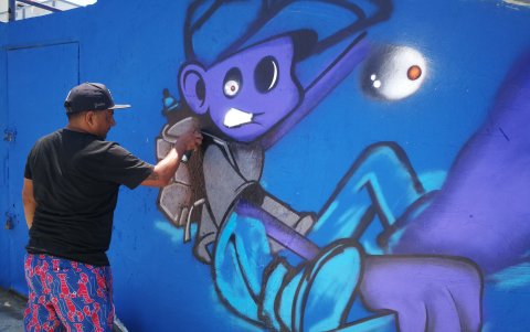 Obras. Un total de 30 artistas le dieron color a las paredes de áreas verdes y recreativas del cantón