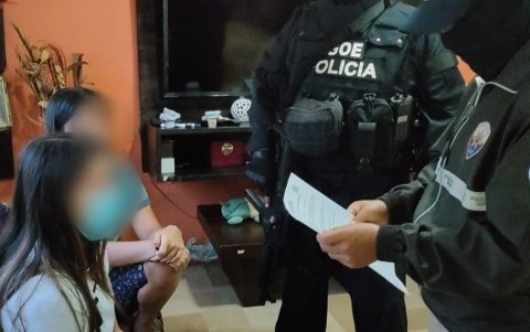 La Policía se llevó evidencias.