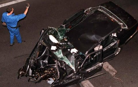 Auto donde murió la princesa, Paris, Francia.