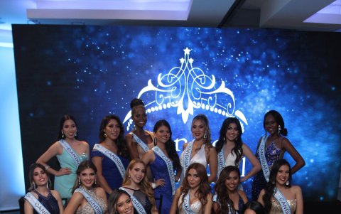 Las candidatas a Reina de Guayaquil.