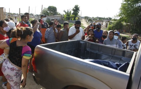 En camionetas particulares suelen ser llevados a la morgue los cadáveres.