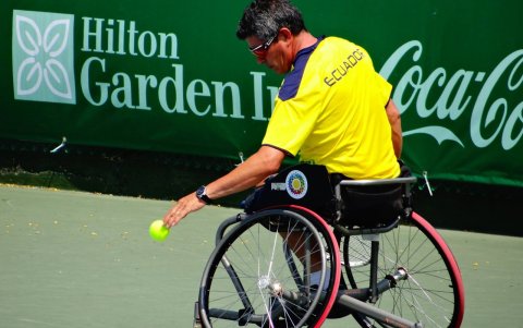 Paredes es la raqueta número uno de Ecuador en el tenis adaptado.