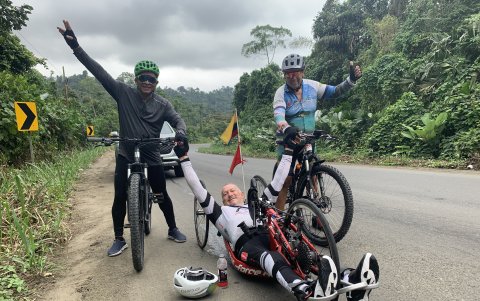 Esteban Ortiz en una de las competencias de paraciclismo en este 2021.