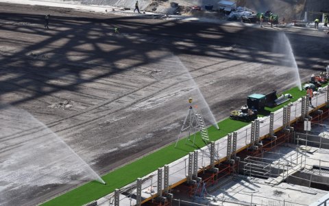 Los trabajos de remodelación en el Santiago Bernabéu continúan.