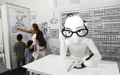 Homenajes. Quino, padre de Mafalda, está en un espacio de la FIL.