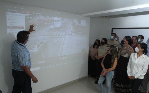 Cita. Una de las reuniones que tuvieron los vecinos de Urdesa central.