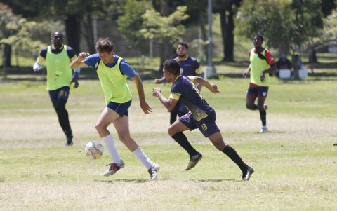 Deportes. Los deportistas volvieron con mayor confianza a los parques capitalinos para jugar fútbol, tras la vacunación de más de nueve millones de personas en el país.