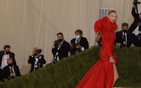 Con su look de Carolina Herrera consiguió convertirse en una de las mejores vestidas de la noche.