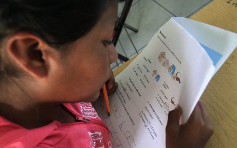 Las ONG piden más apoyo a la educación en México. Le preocupa el futuro de los niños.