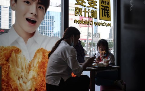 El 7,3 %  de las personas son proclives a experimente fuertes ansias o antojos de alimentos.