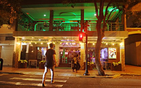 Pedido. Hay dueños que solicitan funcionar hasta las 04:00.