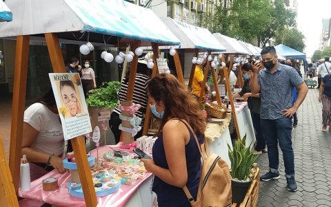 Los stands permanecerán abiertos hasta las 15:00 de este 22 de septiembre.