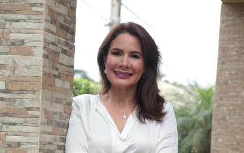 Vannia afirma que su vida es un vendaval y su único cable a tierra es su familia.