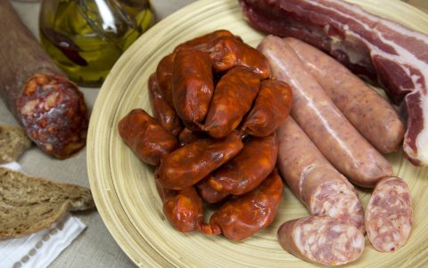 Para preservarlos, la industria utiliza mucho sodio