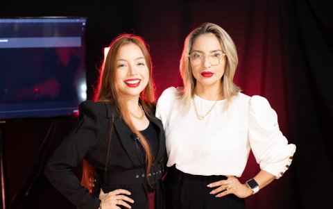 Junto a su mamá, Ivonne Ruiz, forma un equipo ganador.