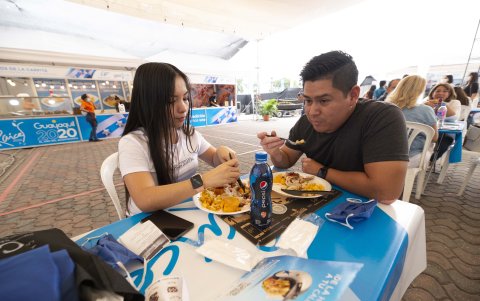 La feria Raíces se realiza en el Centro de Convenciones de Guayaquil.