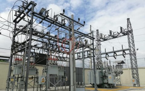 Desde septiembre se inició el lavado y ajuste de las 42 subestaciones de servicio, en Guayaquil.