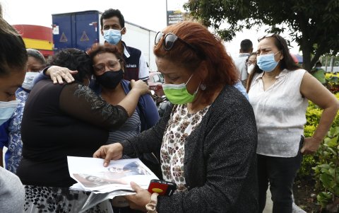 Angustia y desesperación viven los familiares de los PPL al no tener noticias de sus allegados.