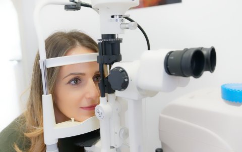 Los exámenes ayudan a detectar afecciones oculares a tiempo.