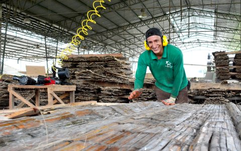 Un equipo trabaja por las familias vulnerables del país.