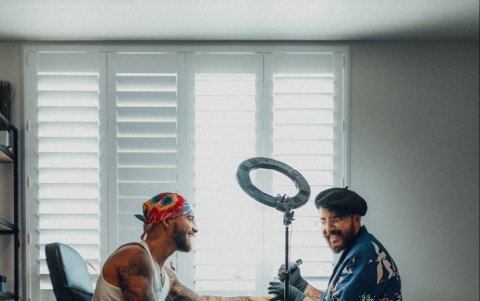 Maluma, entre otras celebridades, constan en su lista de clientes.