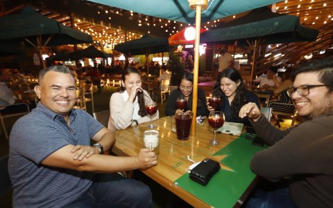 Diversión. Una característica propia de los guayaquileños es que encuentran la manera de ser positivos y bromistas todo el tiempo