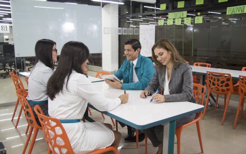 Las iniciativas de Banco Bolivariano lo llevaron a obtener el Premio País de Plata a los Innovadores Fintech - categoría Customer Experience & Engagement Innovation