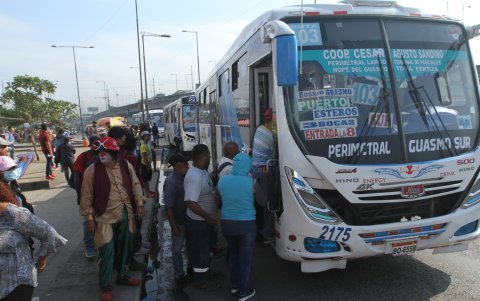 Espacios. La ciudadanía anhela más control en los paraderos, donde también se cometen los delitos.
