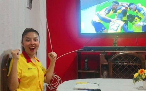 Dayana Cabrera es fiel hincha de Barcelona. Del Ídolo, el jugador al que más admira es Damián Díaz.