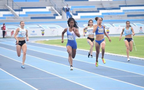 La velocista ecuatoriana Anahí Suárez (193) logró dos preseas doradas.