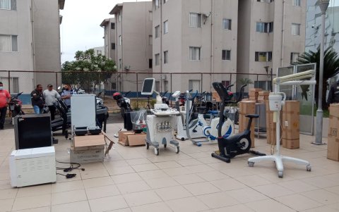 Los pertrechos y aeronaves no tripuladas fueron llevados a la Policía Judicial.