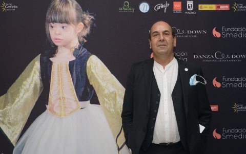 Elías Lafuente, director desde hace más de 20 años de la compañía de danza integrada por bailarines con síndrome de Down.