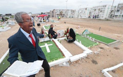Panorama. Un visitante predicó el Evangelio en el cementerio Ángel María Canals, en el suroeste.